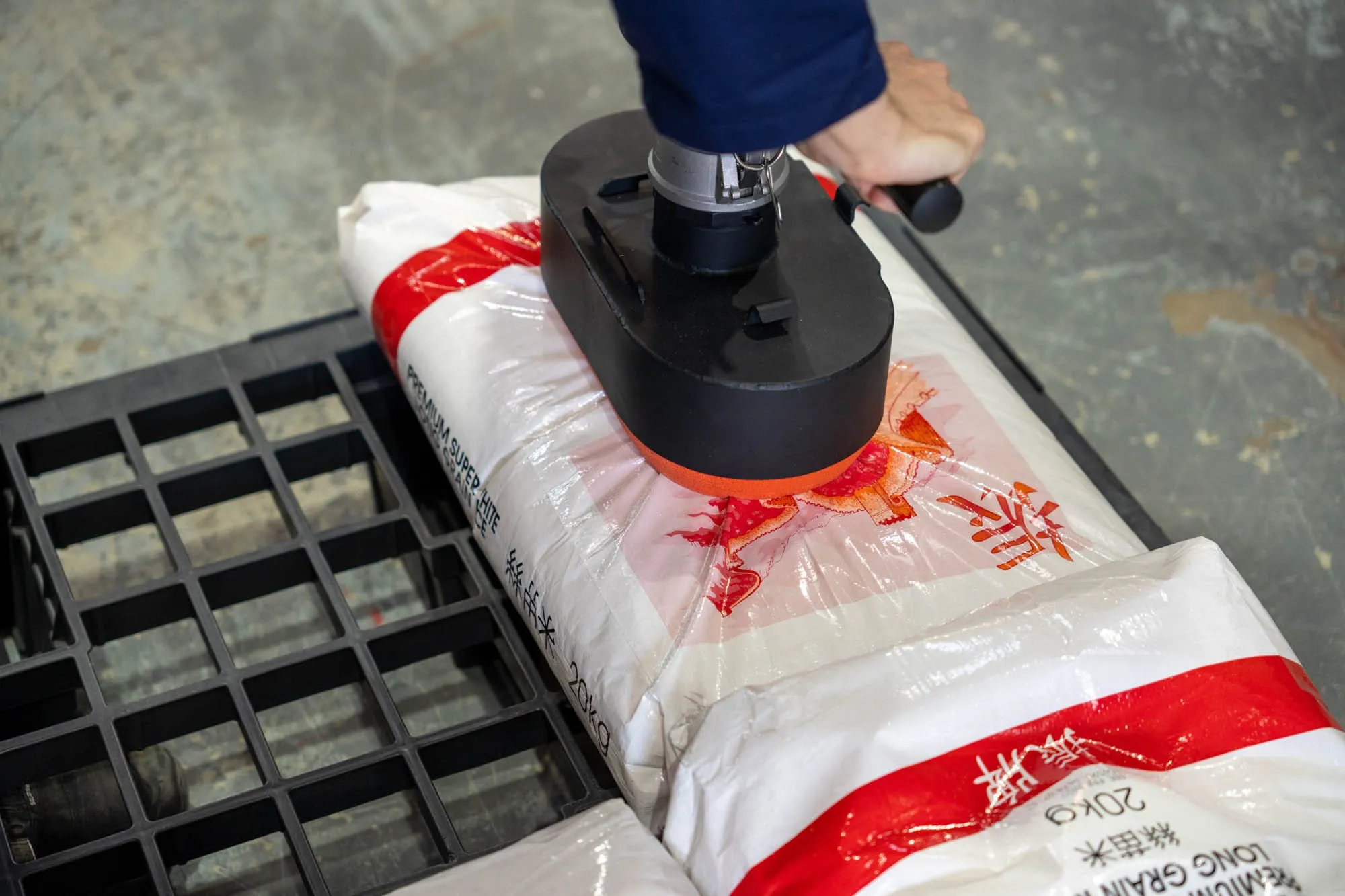 thiet bi nang hut chan khong so huu cong nghe hut chan khong moi